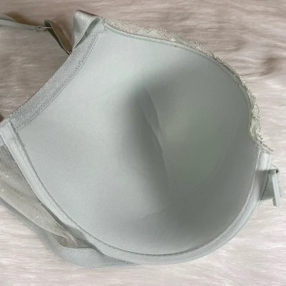 Victoria's Secret Racerback Front Closure Lace Demi Bra 38DDD Light Green